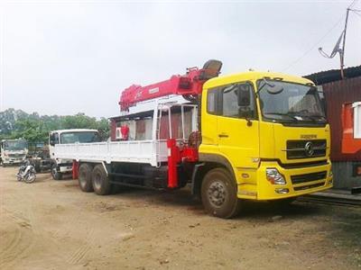 Xe tải Dongfeng 3 chân gắn cẩu Unic 12 tấn